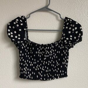 Reformation Black White Floral Smocked Crop Top Puff Cap Sleeve coquette size 4